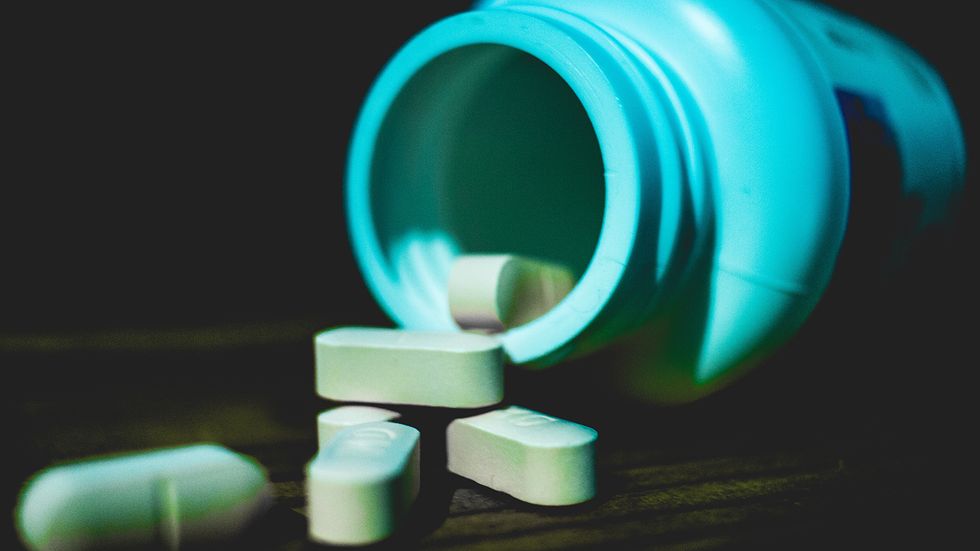 Bottle of opioid pills