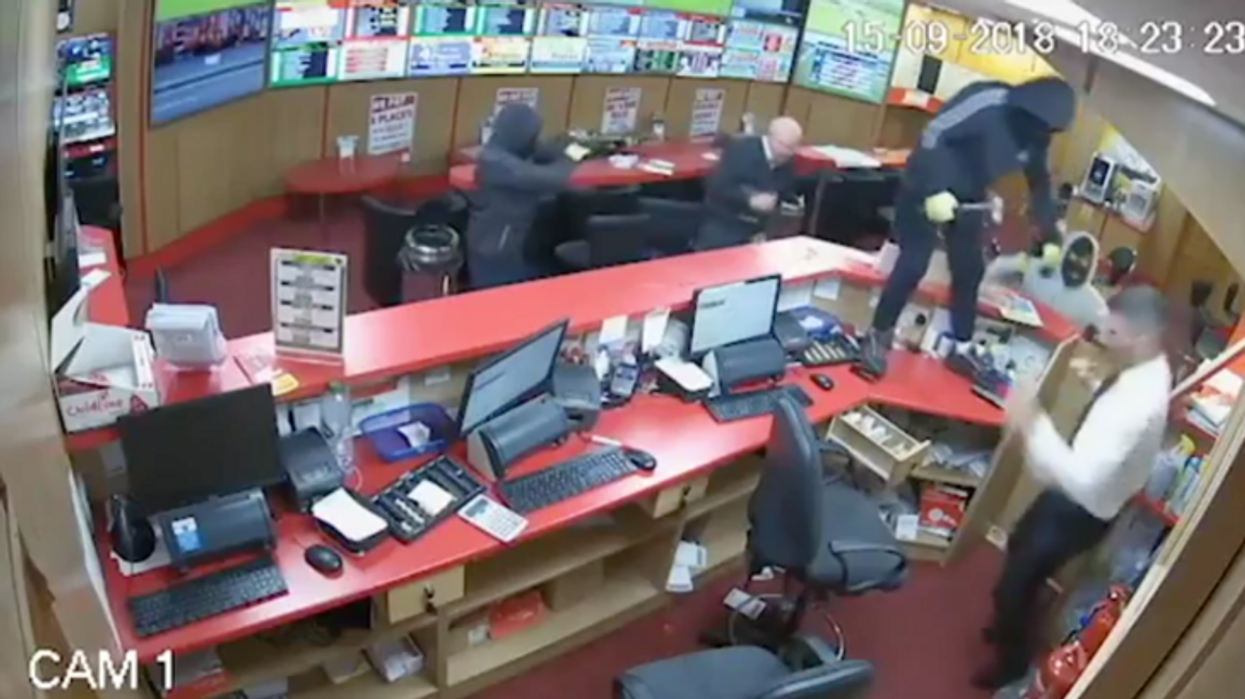 Fearless Irish Great-Grandpa Caught On Surveillance Video Helping Fight Off Armed Robbers ❤️