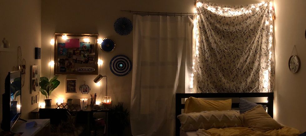 This Fall, Follow These 5 Steps to Make Your Room The Cozy Cave You Deserve