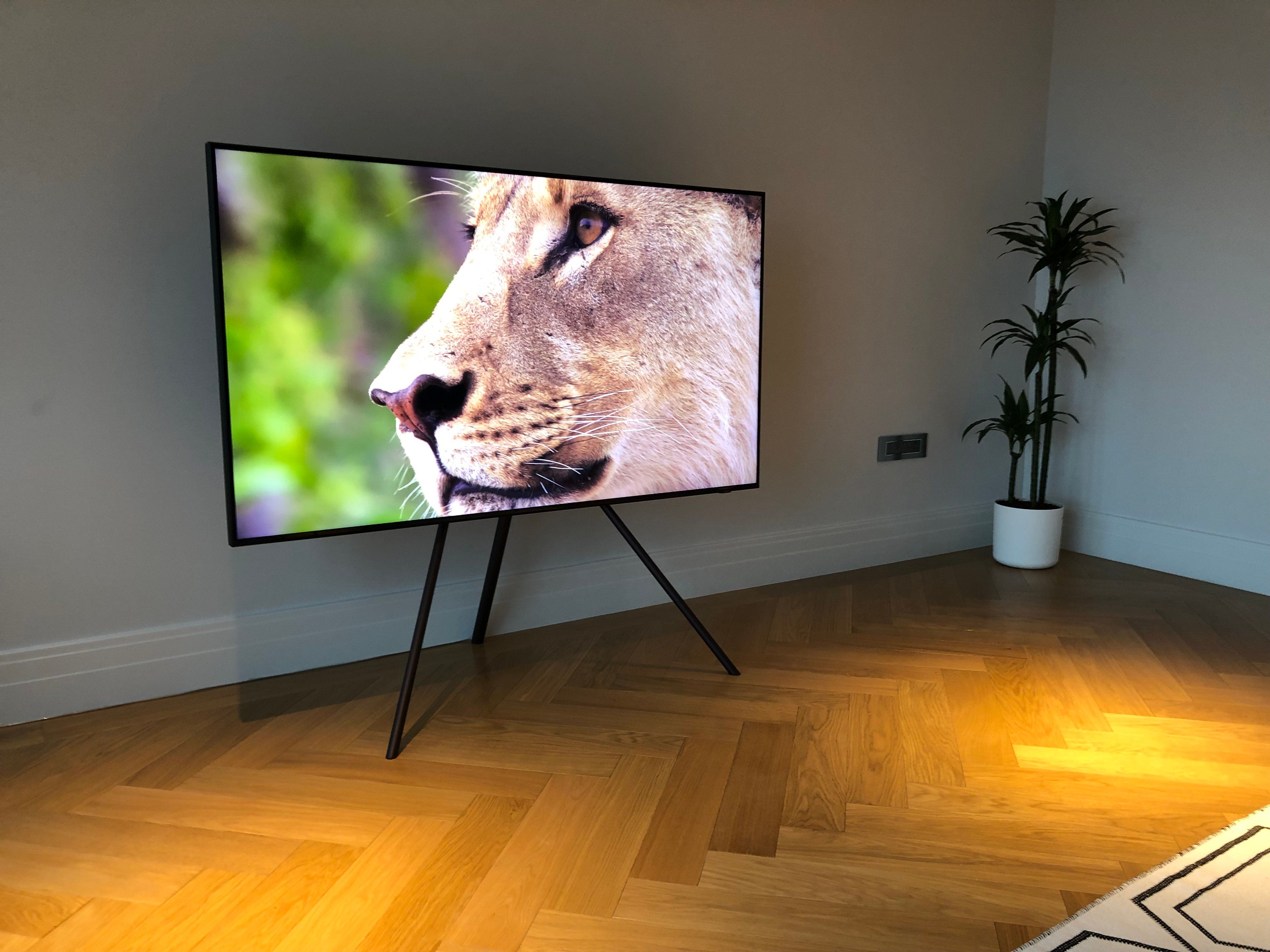 Samsung Q900R hands-on: Does anyone really need an 8K TV?