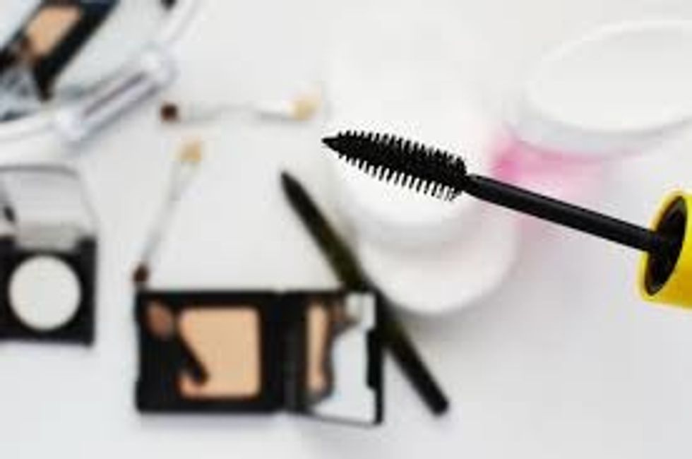 The 5 Minute Make-Up Routine Every College Student Needs