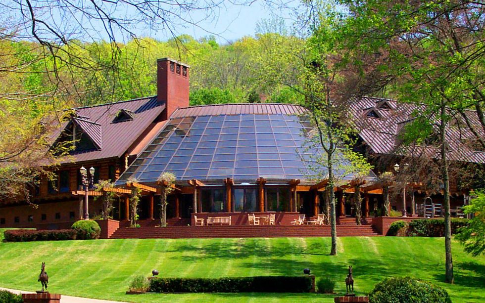 Barbara Mandrell’s former log mansion is now one of the area’s biggest