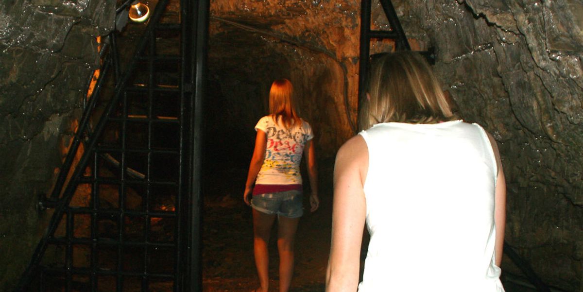 Are you brave enough to tour the infamous Bell Witch Cave? It's a