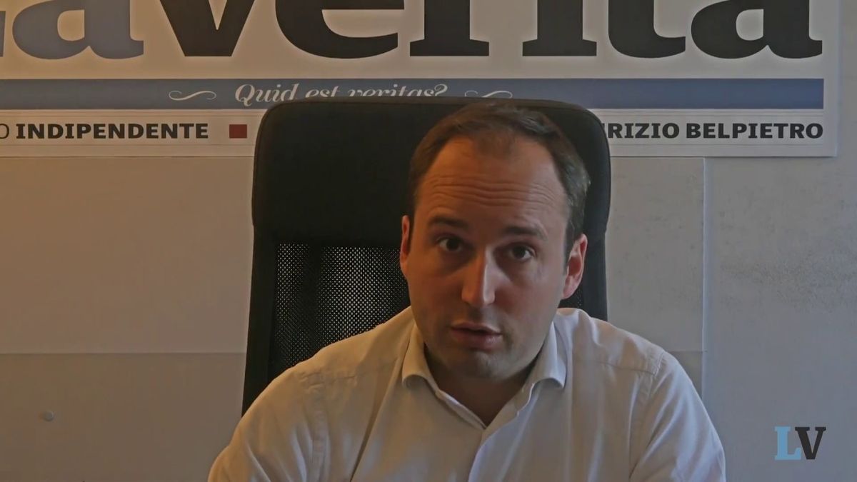 Per Moscovici l'Italia rischia il fascismo. Ma quando era ministro se la prendeva con gli euroburocrati