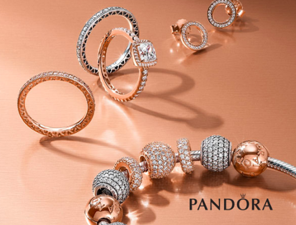 10 Pandora Jewelry Gifts For Every Woman In Your Life