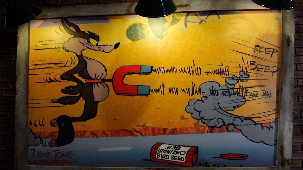 The great Wile E. Coyote, ACME bomb scare of 2018 - Glenn Beck