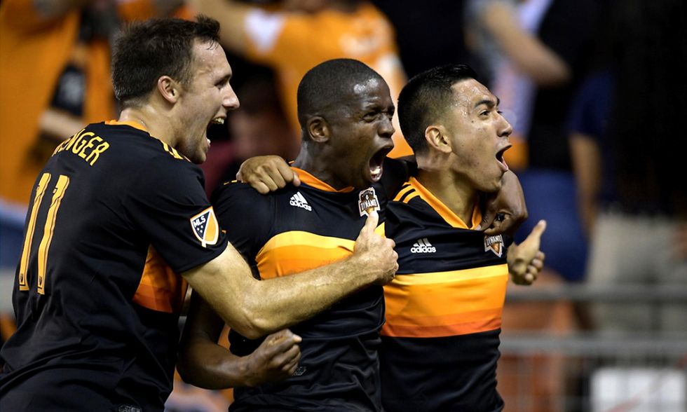 Soccer Recap: Dynamo outmuscle Zlatan’s LA Galaxy, El Clasico ends in 2-2 draw