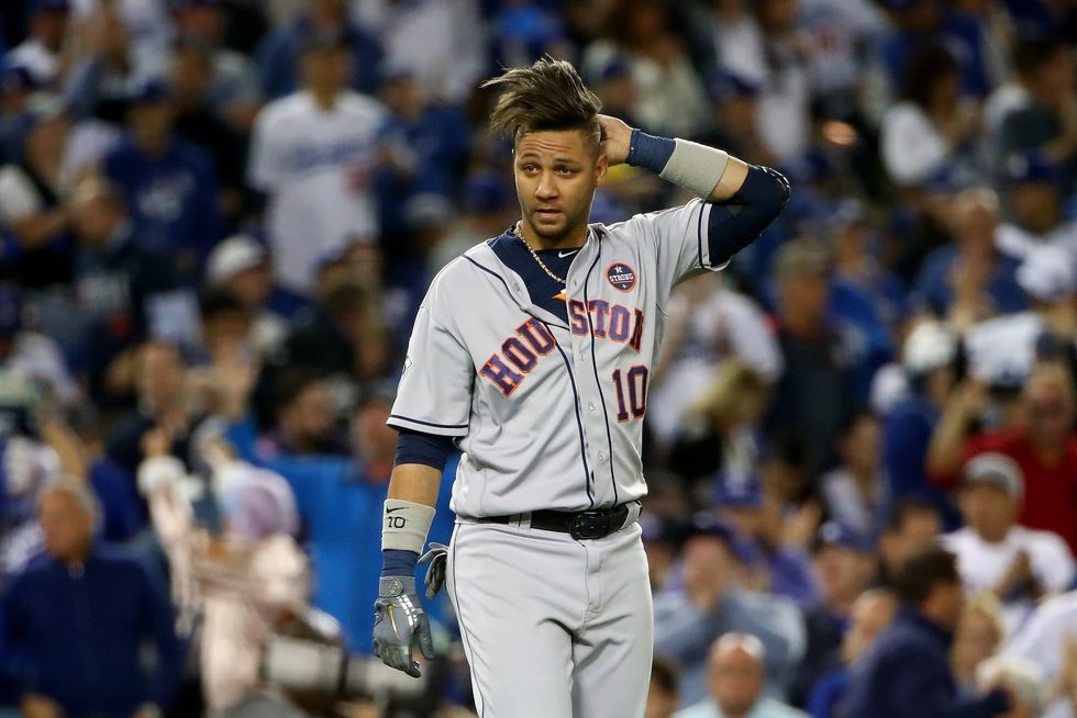 Yuli Gurriel renegotiated his contract for 2020 - Líder en deportes