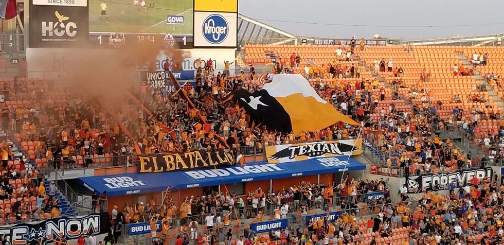 Soccer Recap - Dynamo fall to Vancouver Whitecaps; Atlanta draws 72,035 to set MLS record