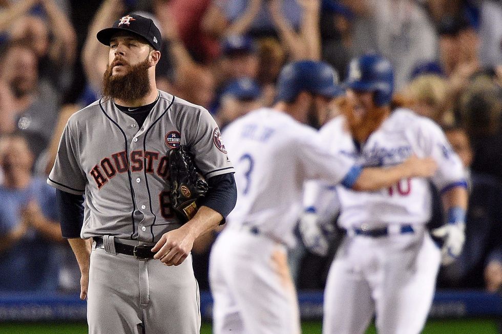 Dodgers get two HRs, take 1-0 series lead with 3-1 win