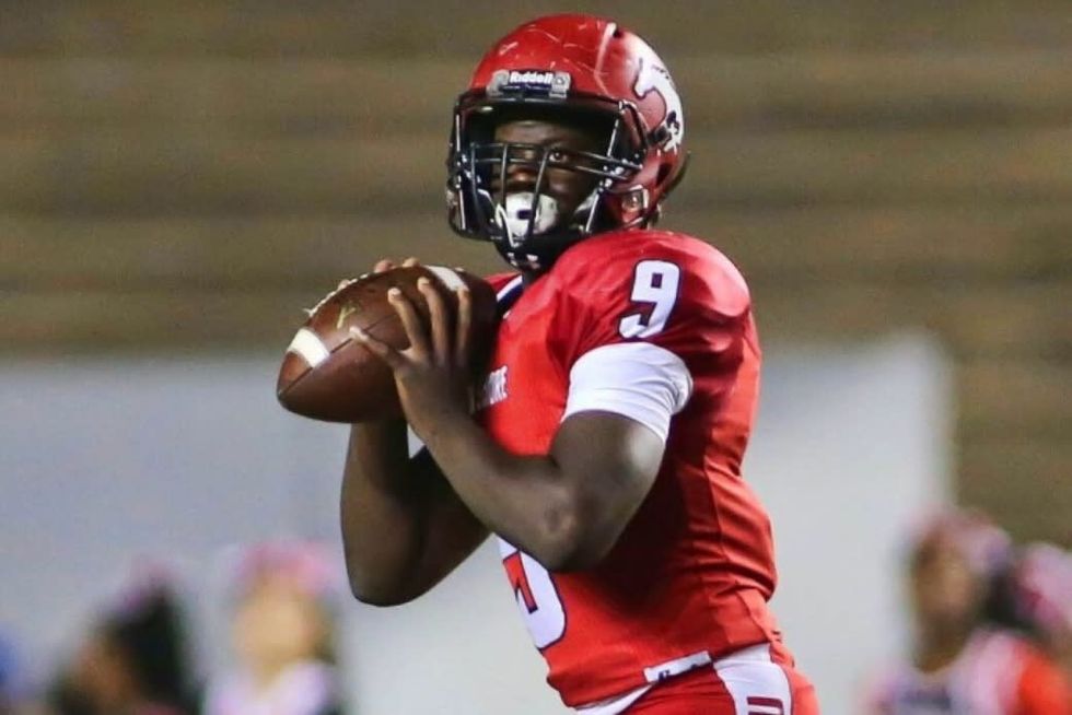 North Shore QB Dematrius Davis making spring recruiting trips