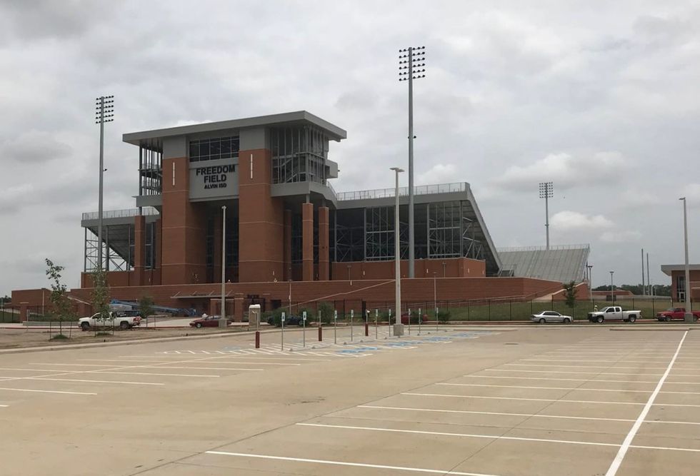 Alvin ISD's Freedom Field set to dazzle in debut this August - SportsMap