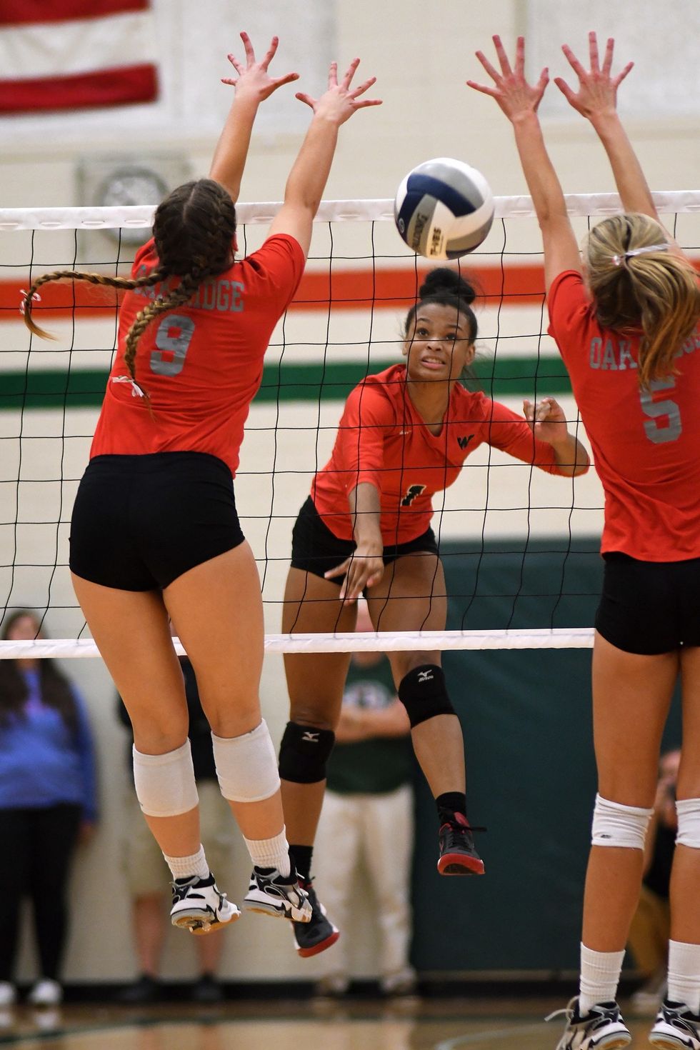 Texas power programs do battle in state semis