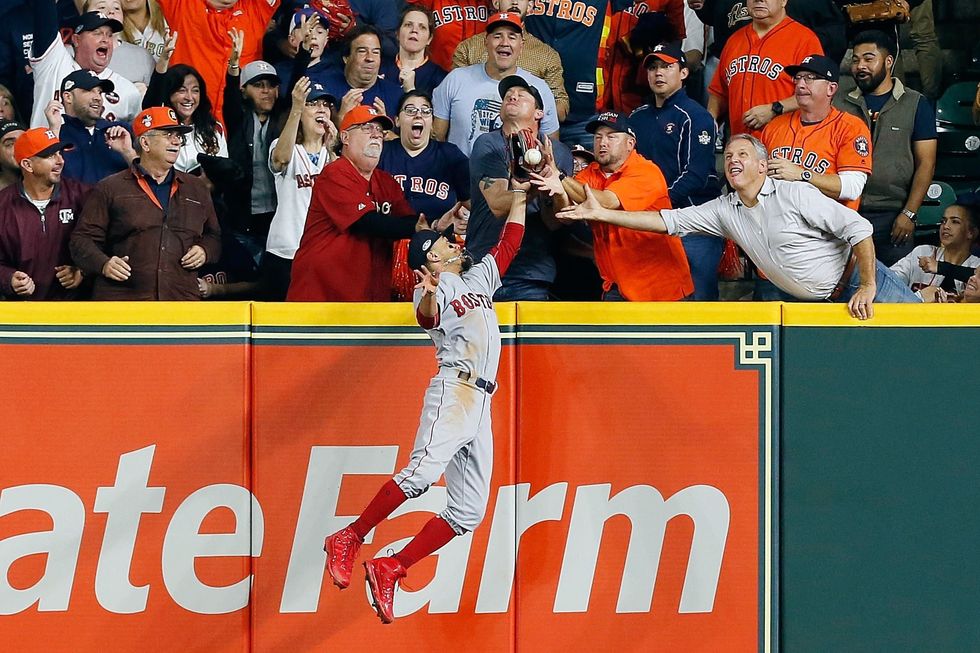 Astros come up short in Game 4, lose to Red Sox 8-6, trail in ALCS 3-1