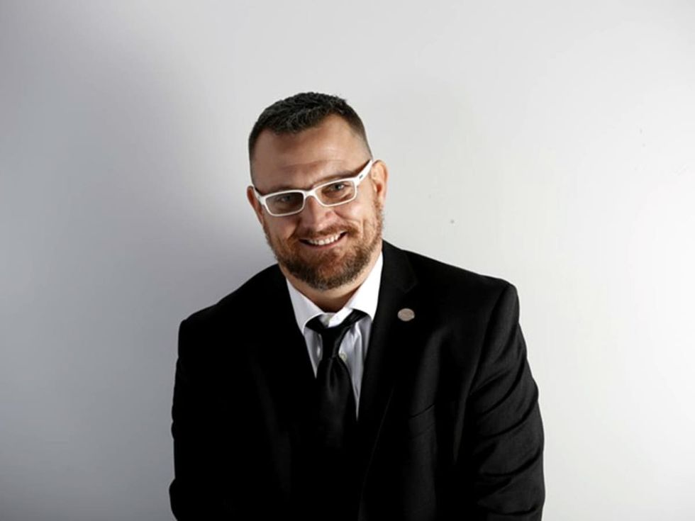 From Clutch to Coog: Former Rockets mascot boosts University of Houston's football program