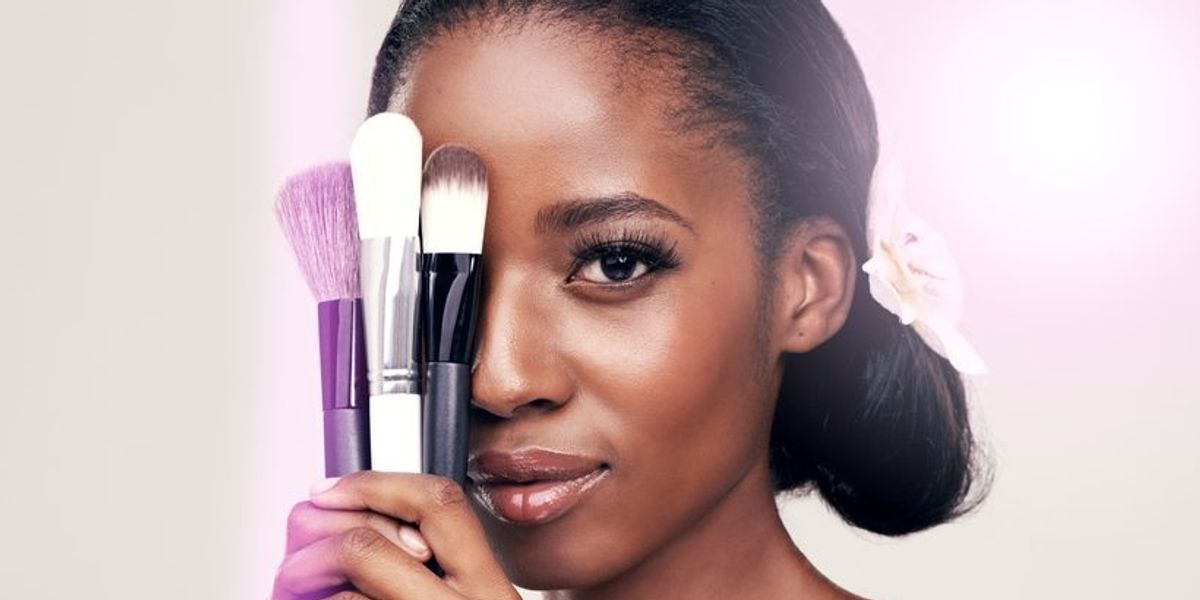 8 Must-Have Makeup Brushes Every Woman Needs & How To Use Them