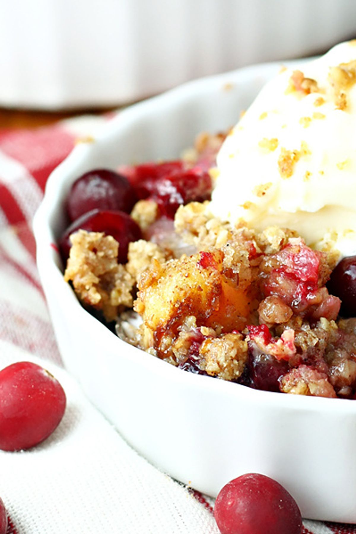 Spiced Cranberry Pear Crisp | Let's Dish Recipes - My Recipe Magic