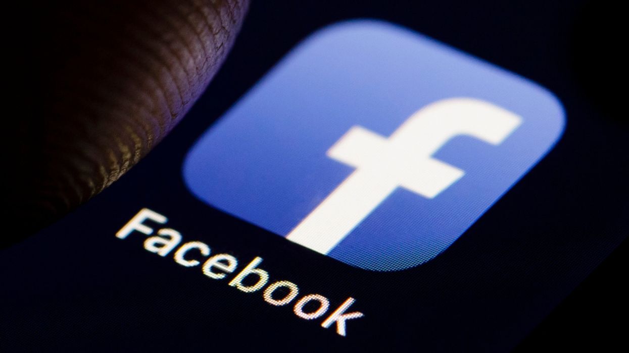 A Hoax Tricking You Into Thinking Your Account Has Been 'Cloned' Is Spreading Across Facebook
