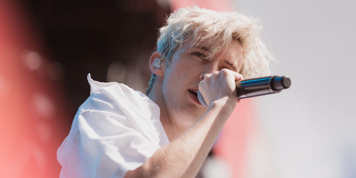 Mazel Tov: Couple Gets Engaged Onstage at Troye Sivan Show