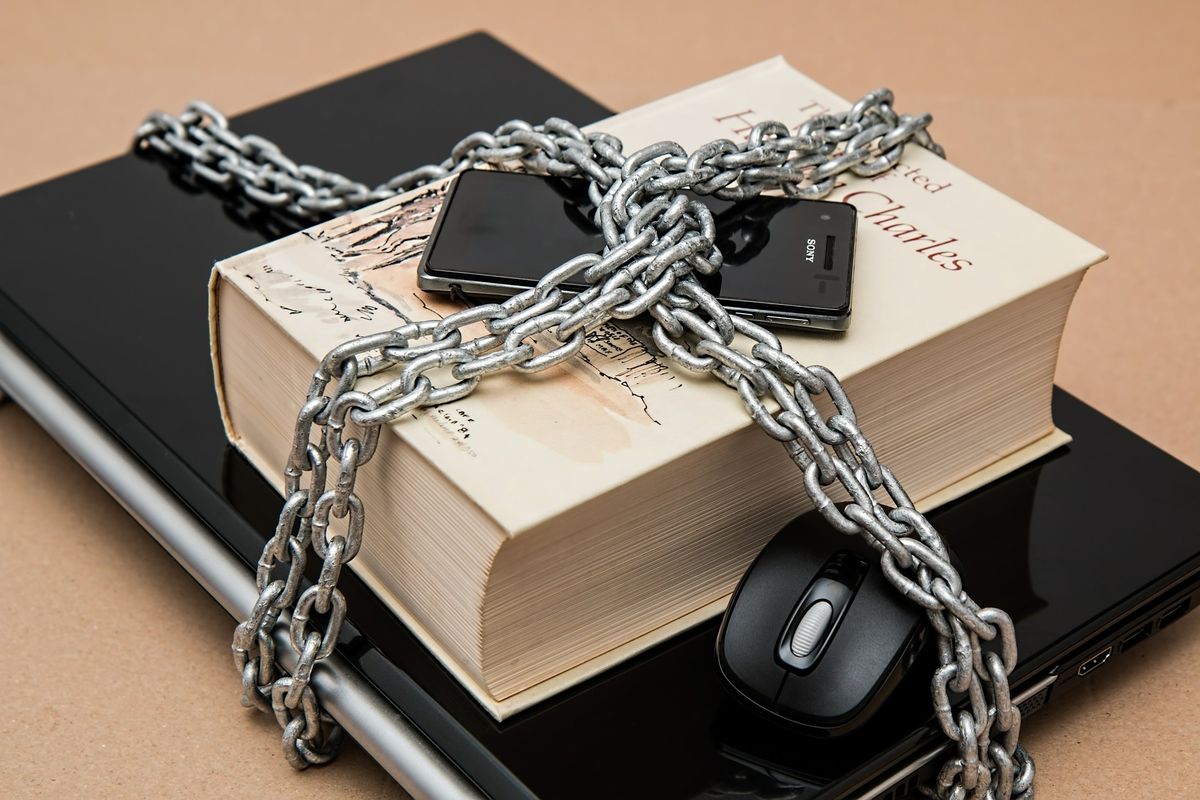 Prove tecniche di censura alle idee sul Web