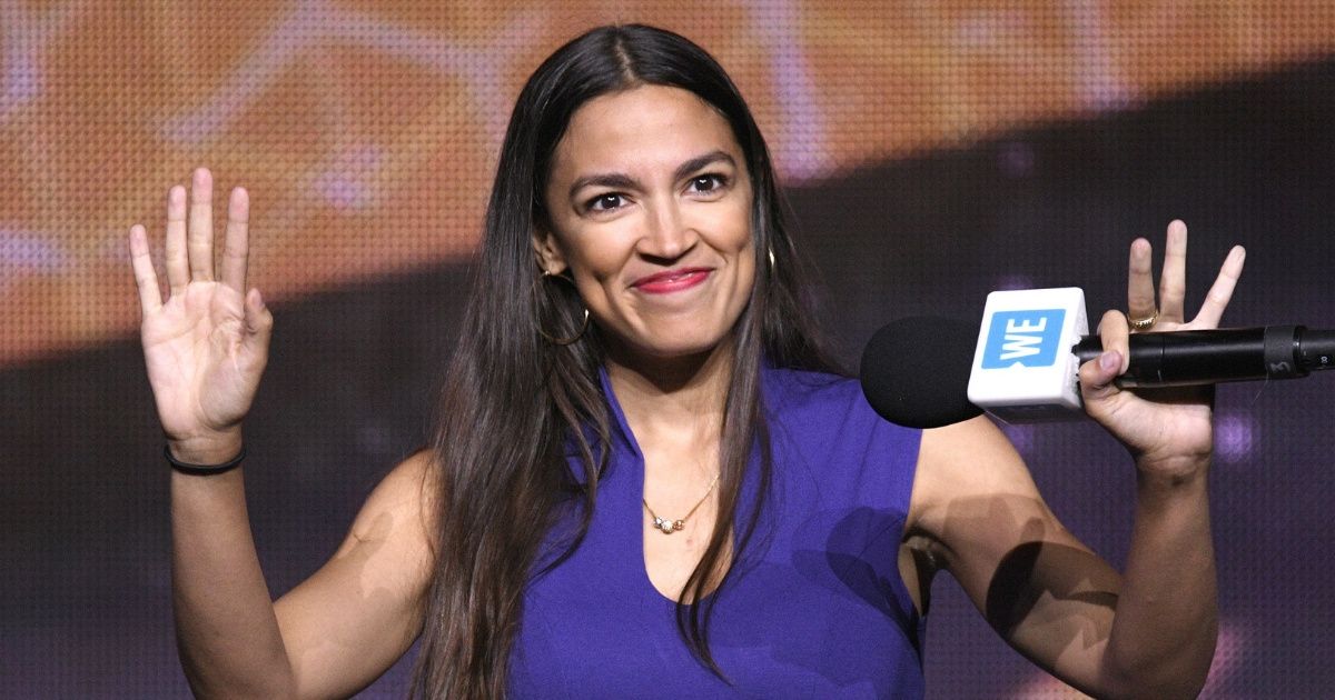 A Writer Tweeted A Condescending Dig At Alexandria Ocasio-Cortez's Outfit—But Twitter Wasn't Having Any Of It