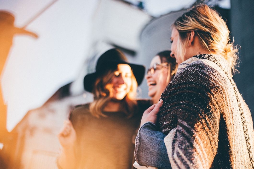 https://pixabay.com/en/people-women-talking-laugh-happy-2567915/