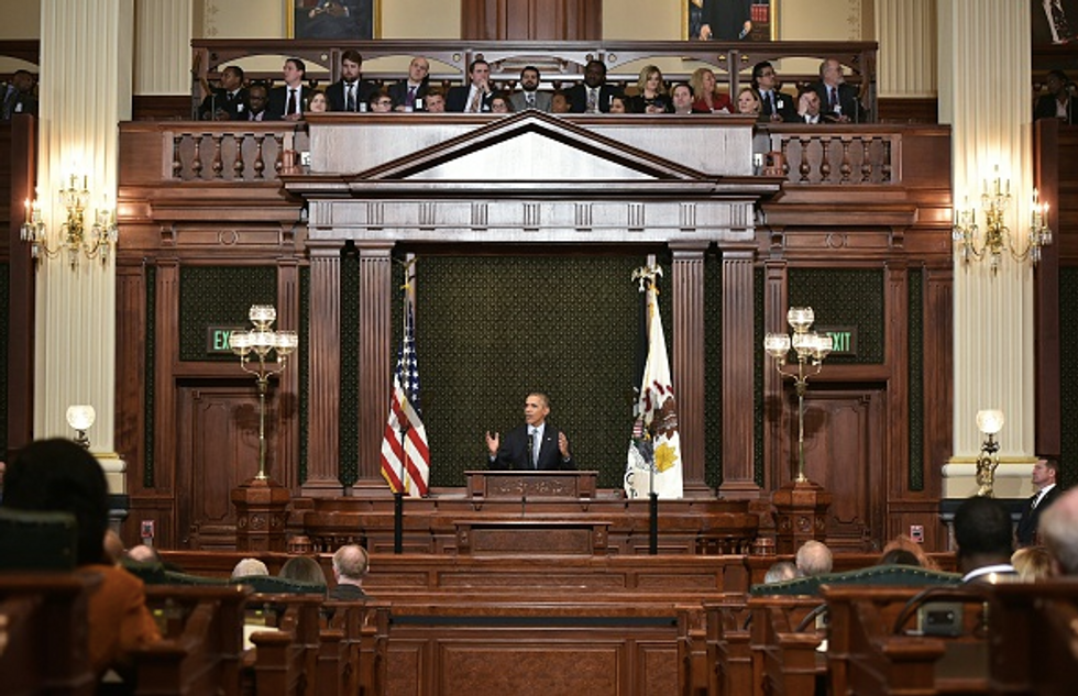 Obama Returns to Illinois Capitol to Push for Unity — but Couldn't Get