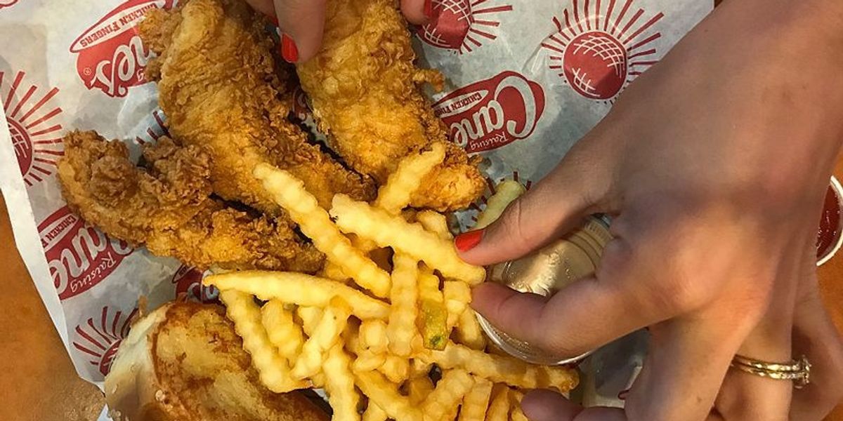 10 Hilarious Things People Had To Say About Raising Canes On Twitter 
