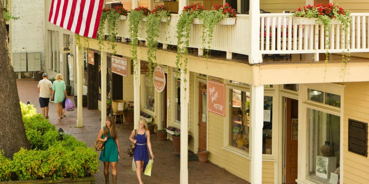 These 8 Hallmark movies were filmed in the South - It's a Southern Thing