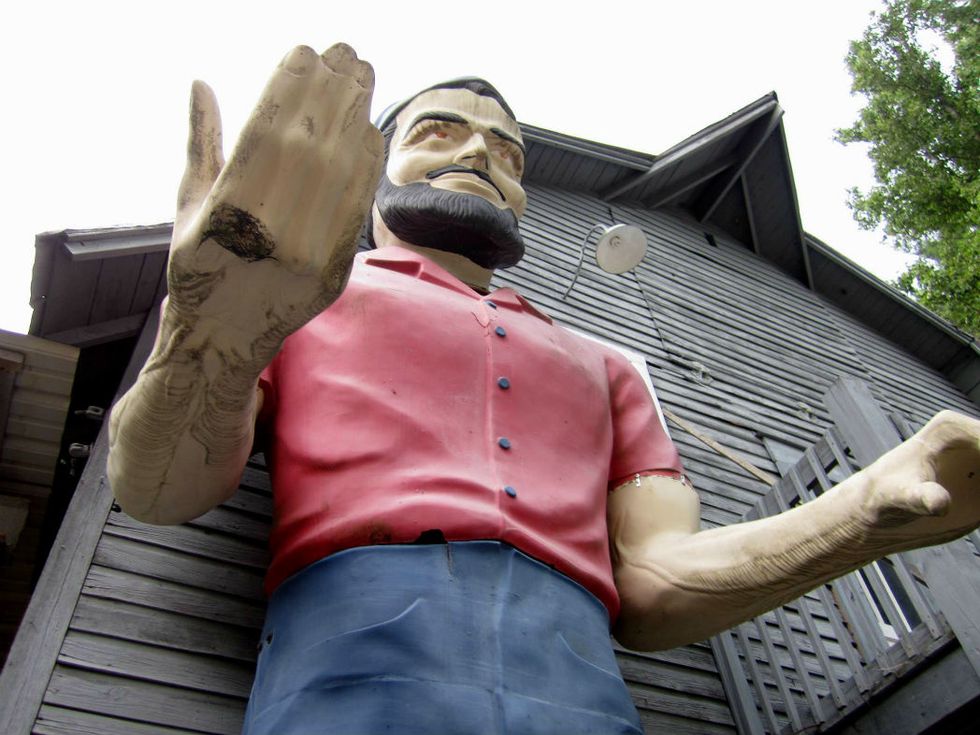 The story of Muffler Men and other roadside giants It's a Southern Thing
