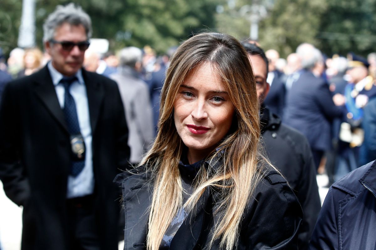 La Boschi attacca il governo sulle nomine. Lei se ne intende: il socio del fratello era in Fs