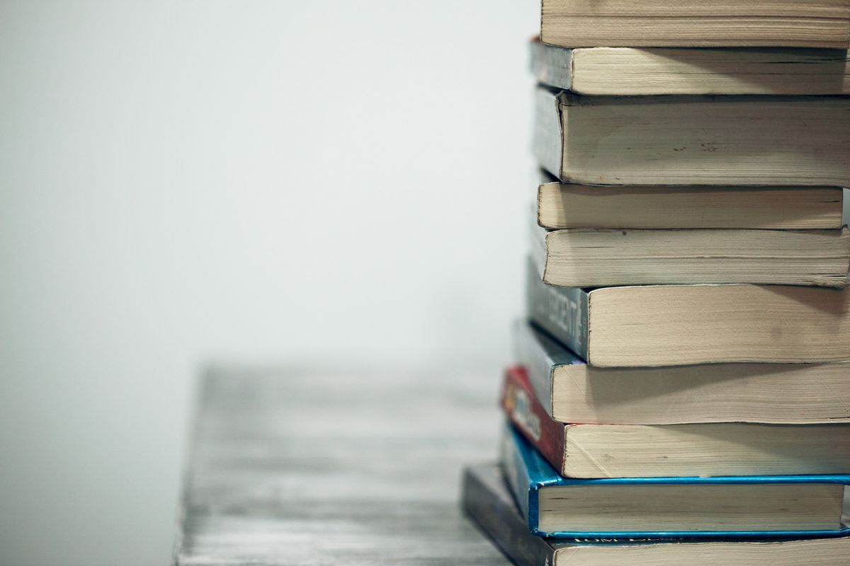 I libri che rifiutano la propaganda e spiegano la storia senza bugie