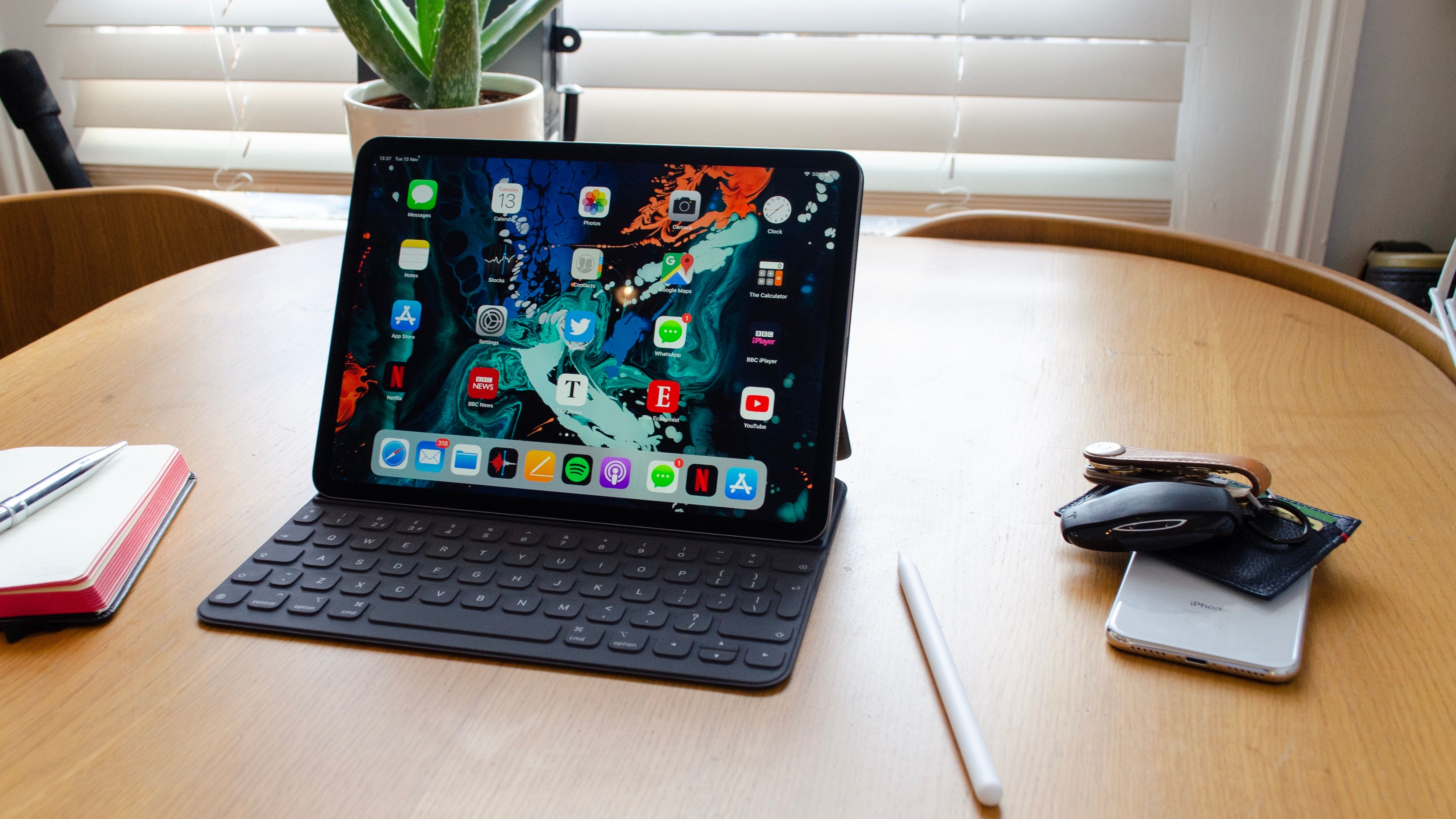 iPad Pro with Apple Pencil and keyboard: A laptop replacement? - Gearbrain