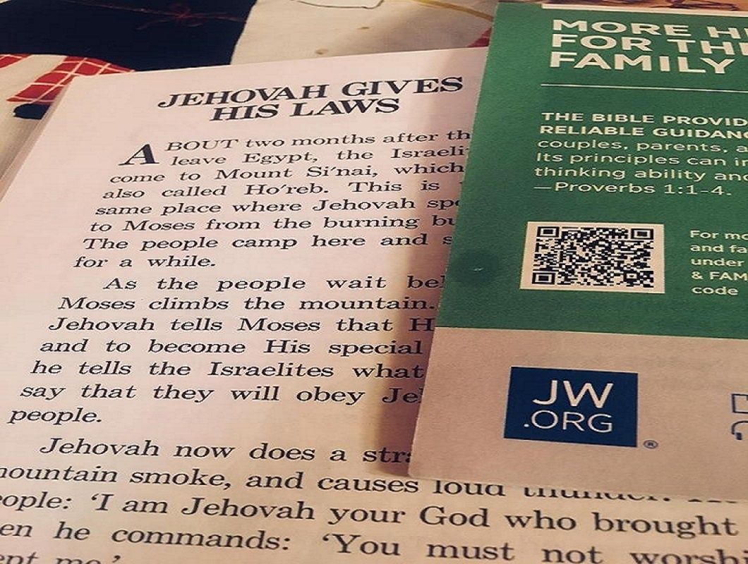 Here's What It Was Really Like To Be One Of Jehovah's Witnesses