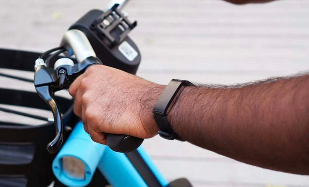 Withings’ new Pulse HR fitness tracker has a 20-day battery life