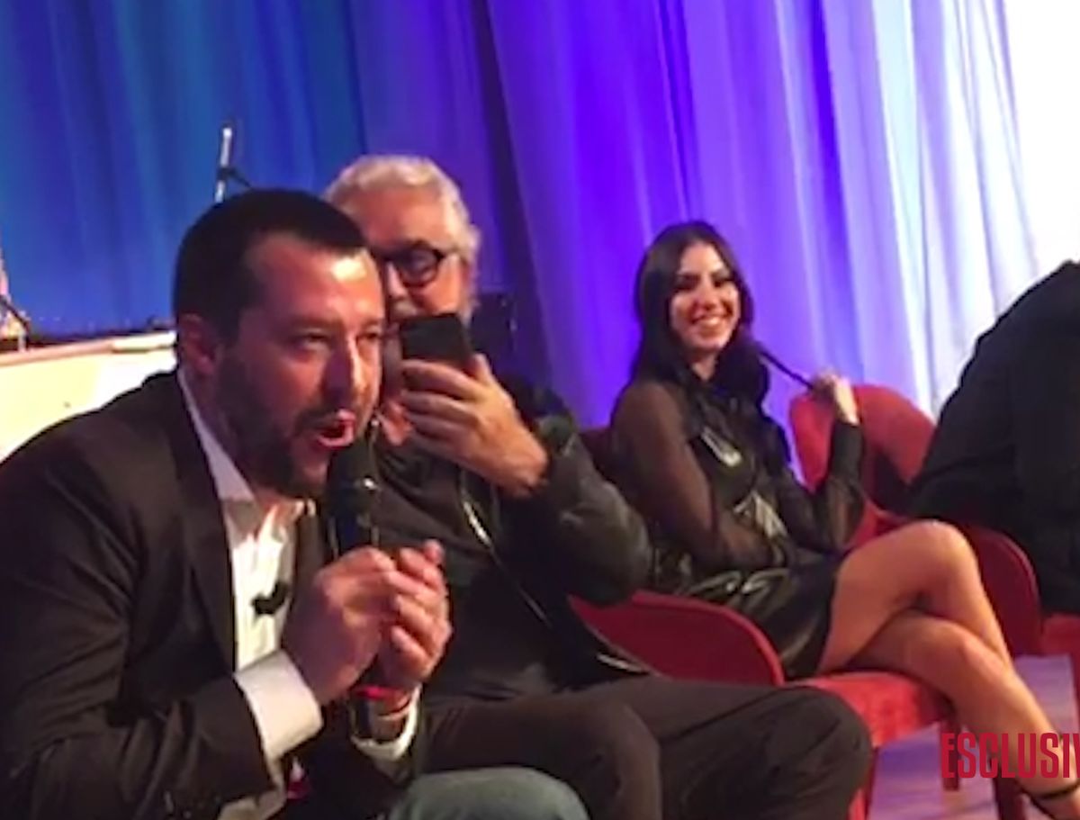 Salvini canta Albachiara