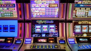 how to win on slot machine