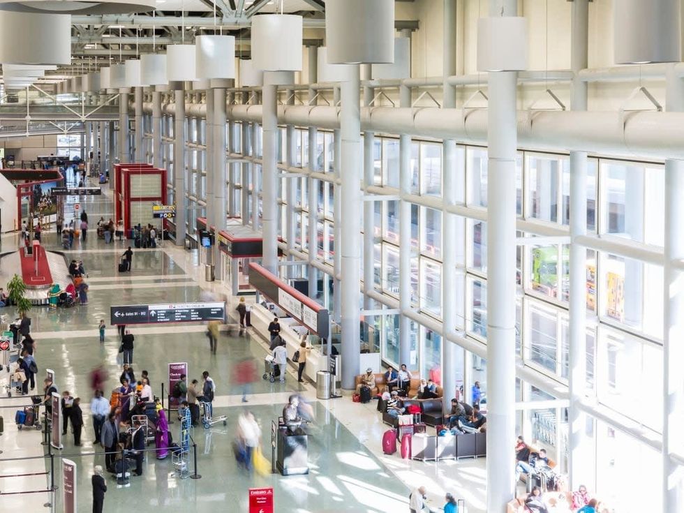 Houston airport lands among the worst for waiting out holiday delays