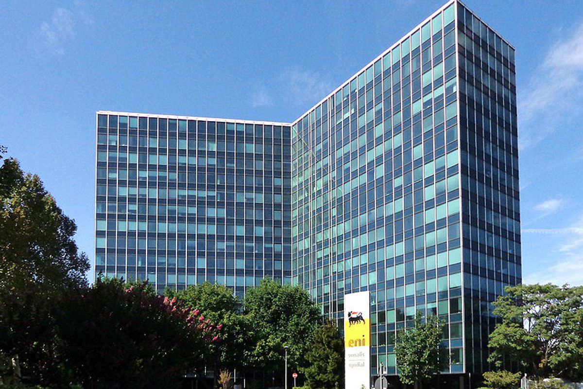 Beffa Eni in Nigeria. Nella gara delle navi spunta il nipote del ministro indagato