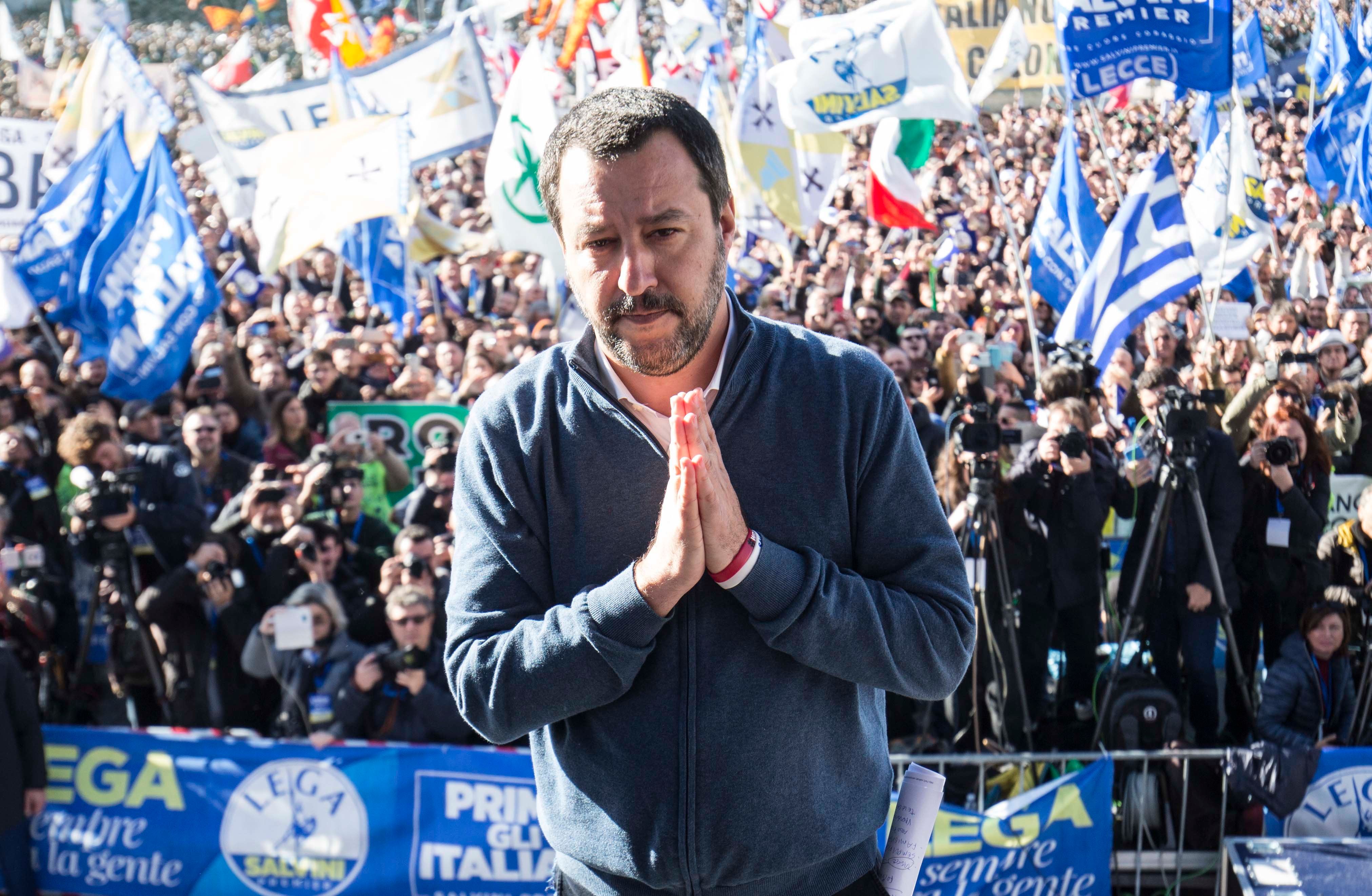 La piazza di Roma battezza una Lega nazional popolare che vuol prendersi l’Italia