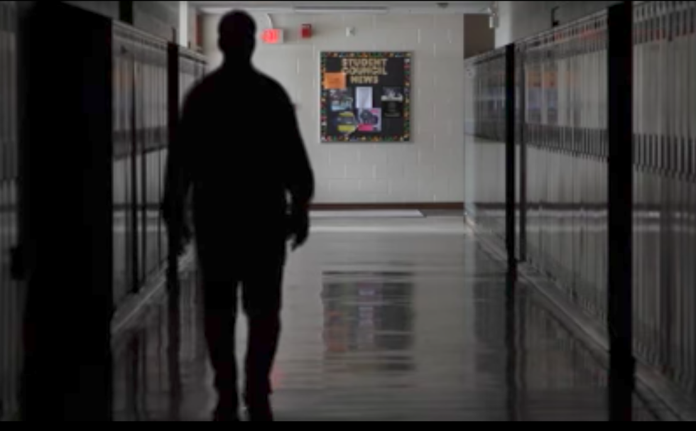 high-school-student-violates-dress-code-ends-up-in-jail-here-s-how-it