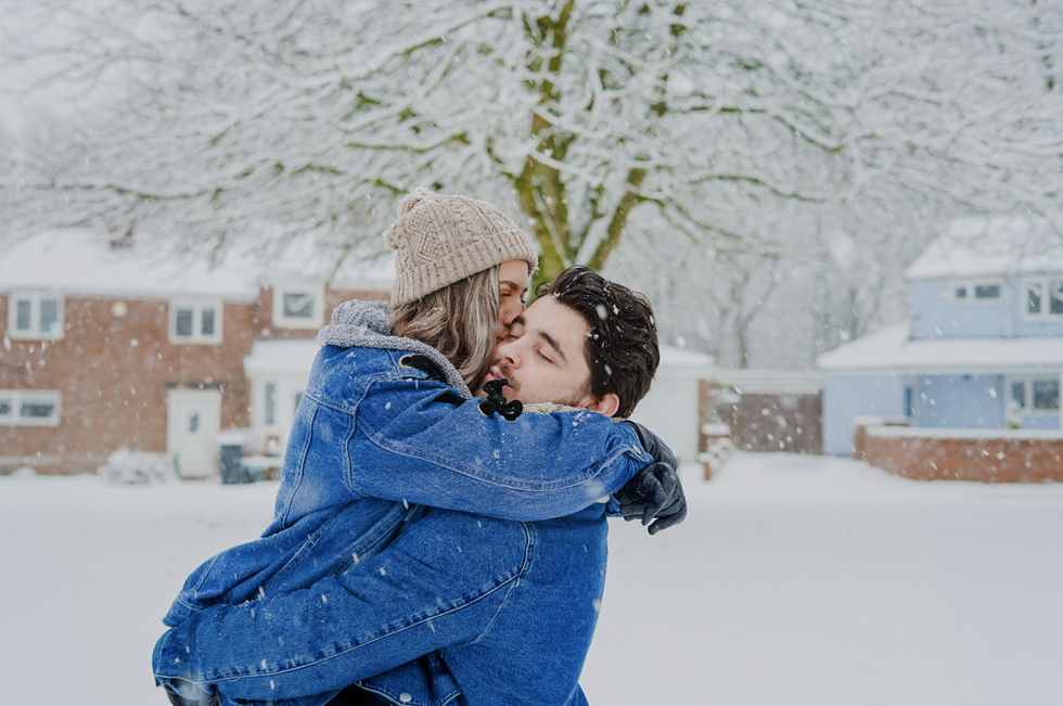 17 Ways You and Your S.O. Can Be Total Couple Goals This Holiday Season
