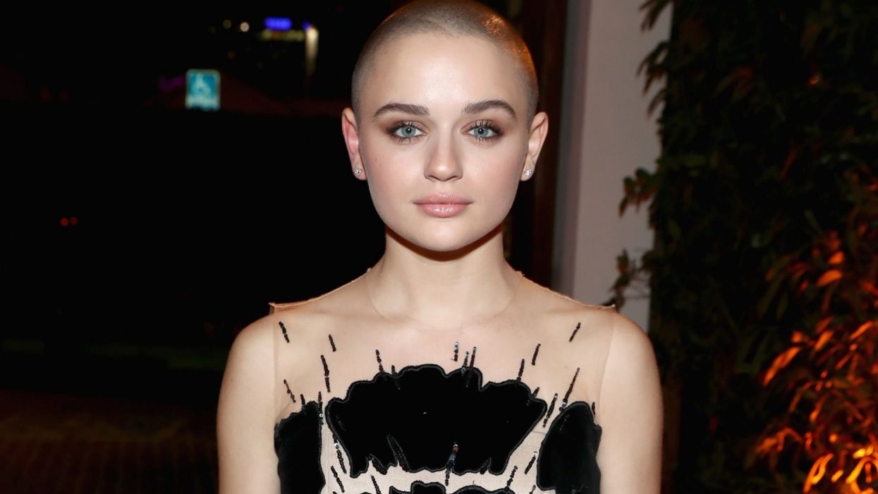 Actress Joey King Calls Out Airplane Passenger Who Thought She Had Cancer Because Of Her Shaved Head—And It Just Gets Worse 😮