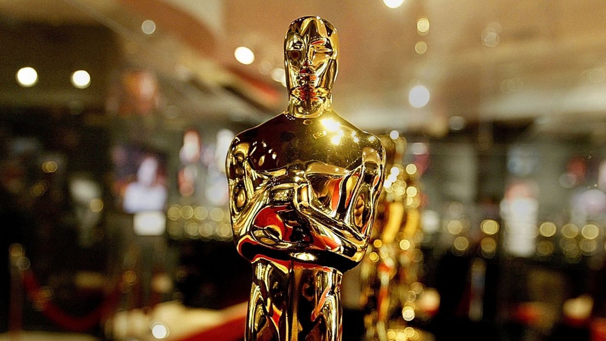 Several Oscar Statuettes, Including Two For Best Picture, Are Going Up For Auction 😮