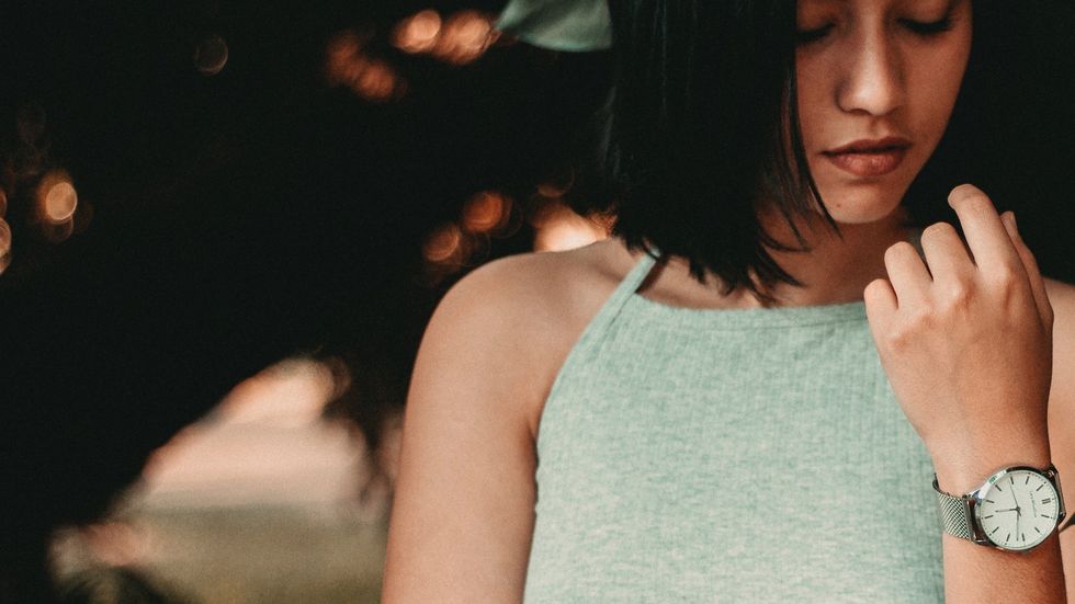 10 Signs You're The Girl With Self-Diagnosed Time Anxiety