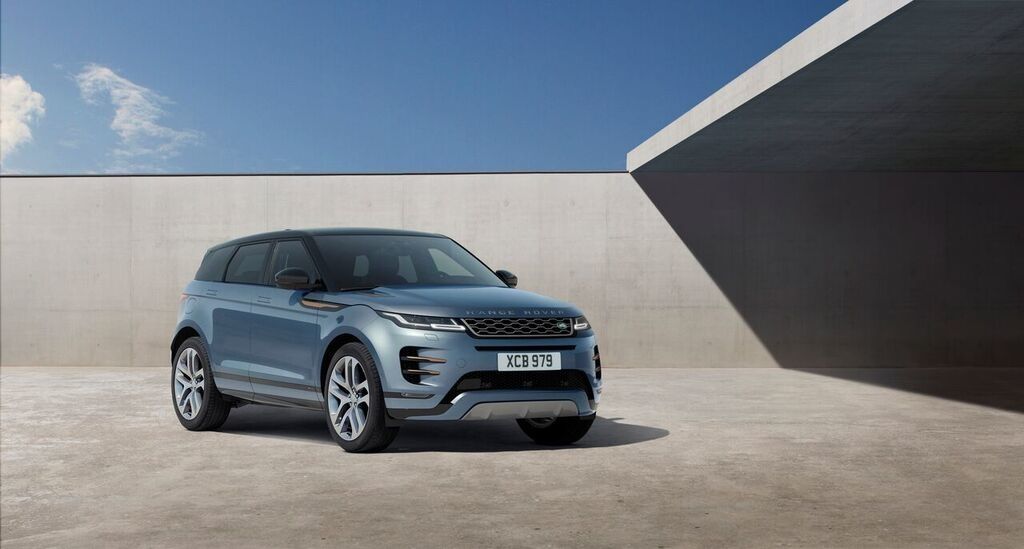 The new Range Rover Evoque has eyes in the back of its head