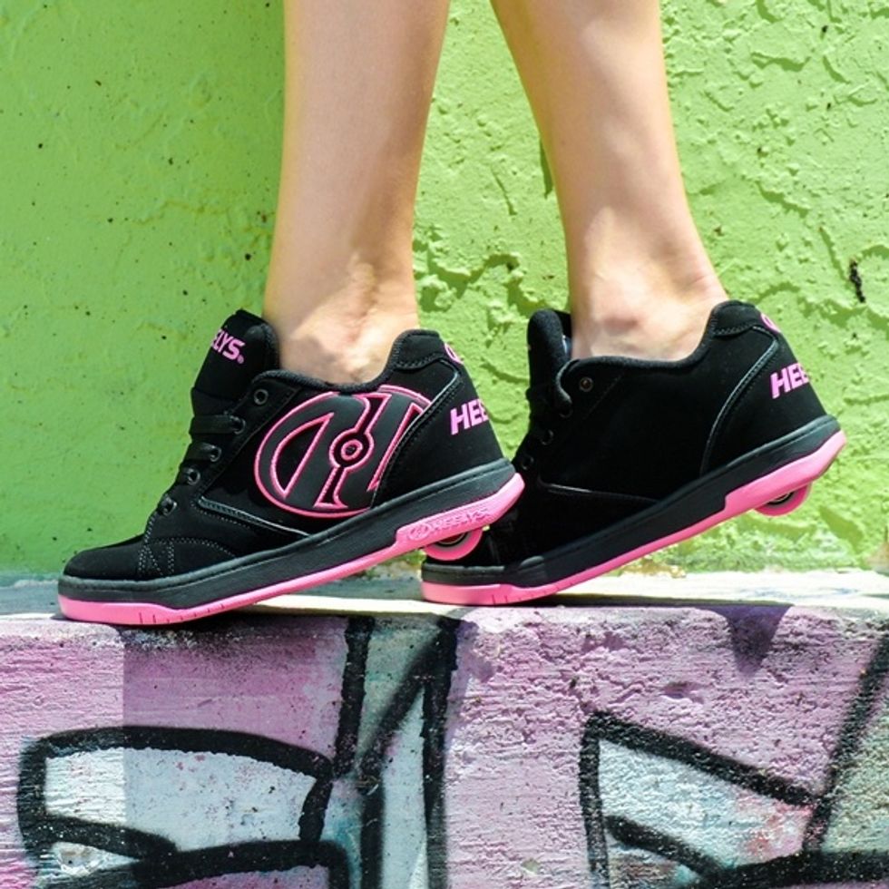 shoes upto 2000