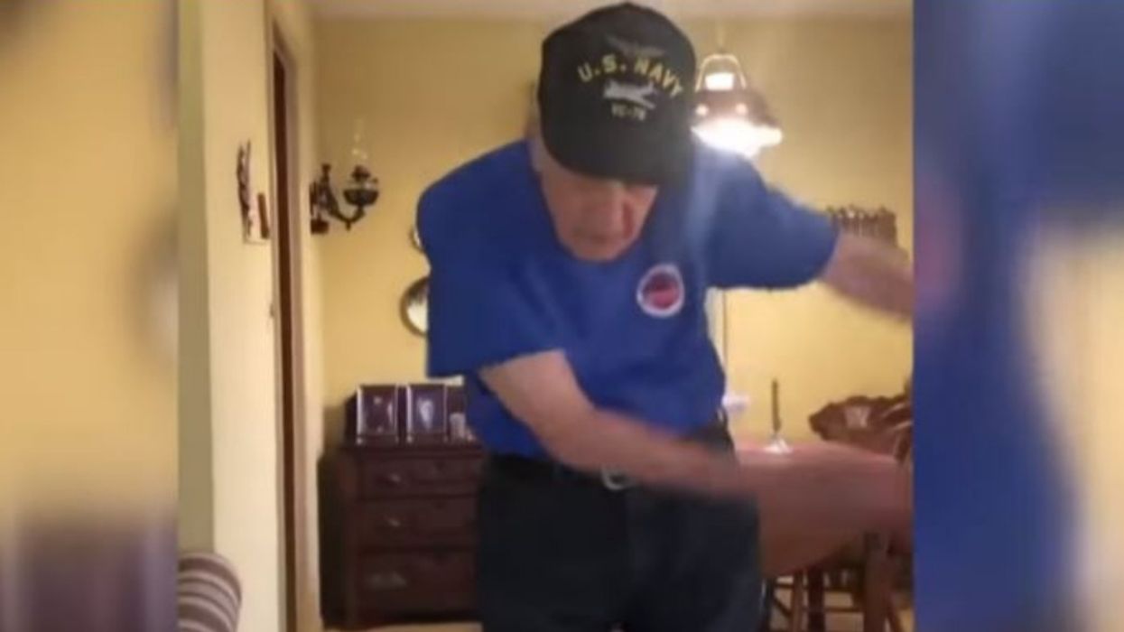 This 96-Year-Old Veteran's Take On Popular 'Flossing' Dance Move Has Everyone Grooving