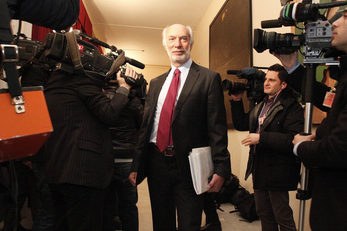 I vampiri del vitalizio strumentalizzano le vedove novantenni per i propri privilegi