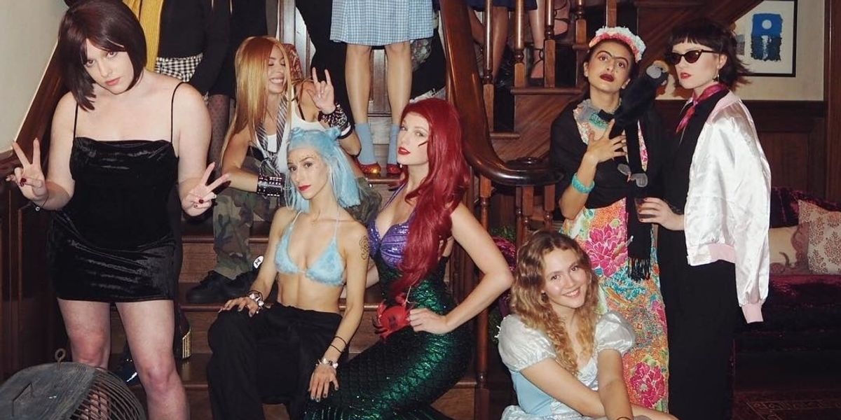 Taylor Swift’s NYE Bash Was an A-List Costume Party